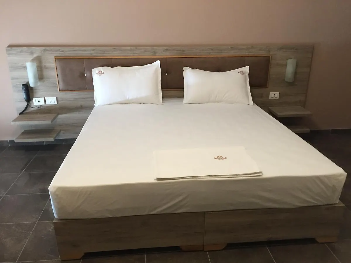 דורס Herges Hotel אלבניה